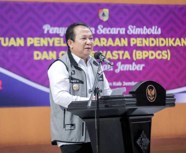 Bupati Jember Serahkan BPDGS bagi 1.200 Lembaga Pendidikan Dinyah dan Guru Swasta